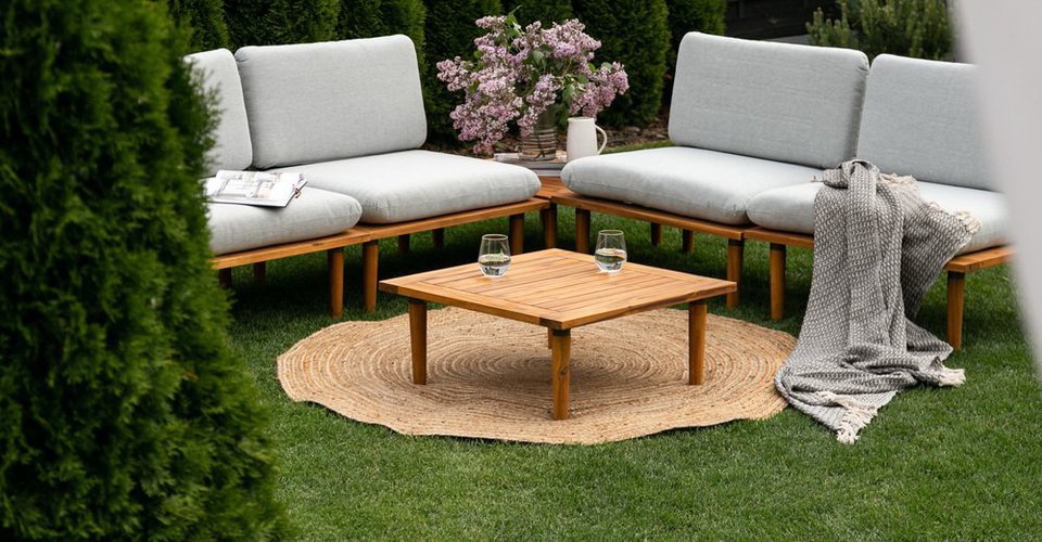 GARDEN FURNITURE SETS