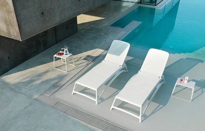 Atlantico Nardi garden lounger made of certified white material