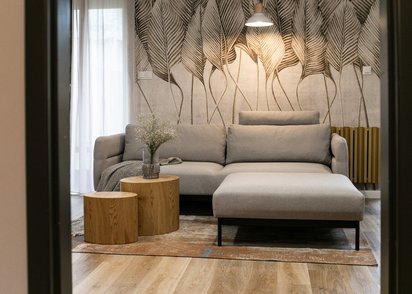Solianero three-seater sofa with pouf, light gray weave