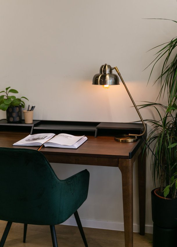 Bushel wooden desk