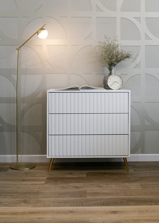 Bello three-drawer white chest of drawers with gold legs