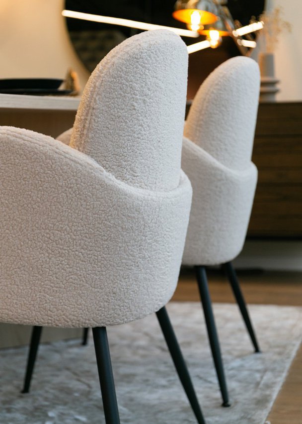 Smitor chair with armrests in beige boucle fabric