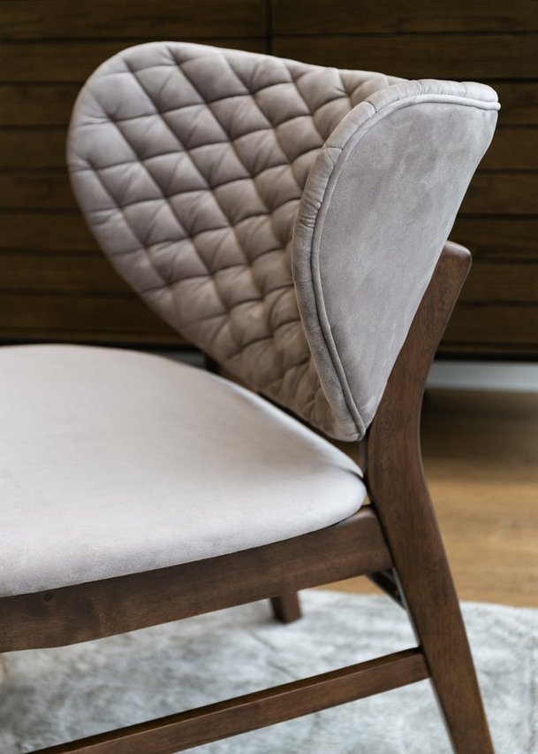 Turkul quilted beige upholstered chair